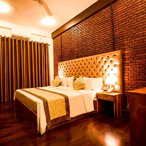 Hotel Manthra Leisure, Kandy