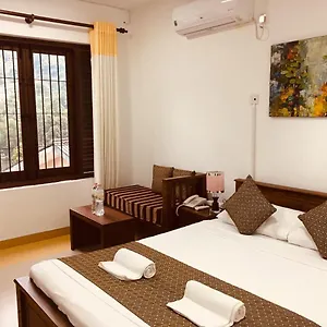 3* Отель Sarvodaya Samma Vaasa